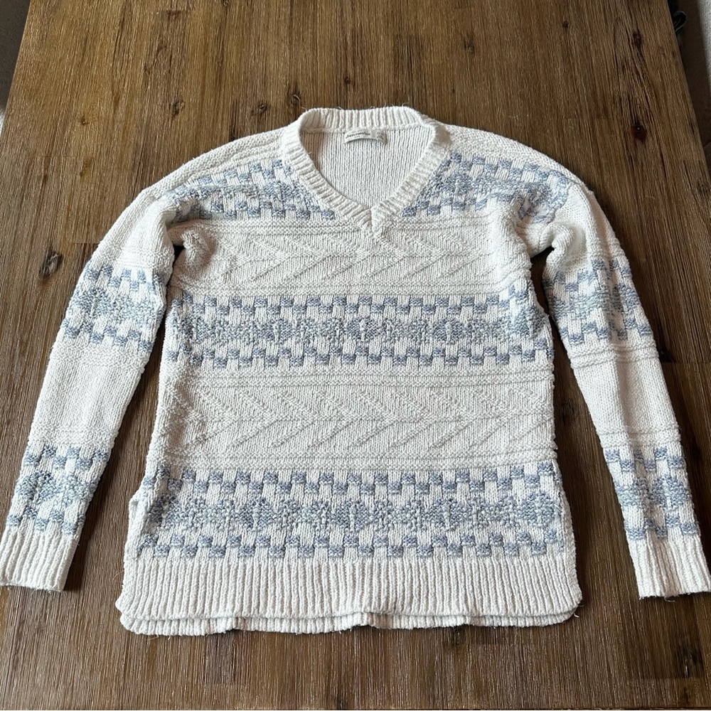 3/20$ Abercrombie Kids Girls Knit V-Neck Sweater size 13/14